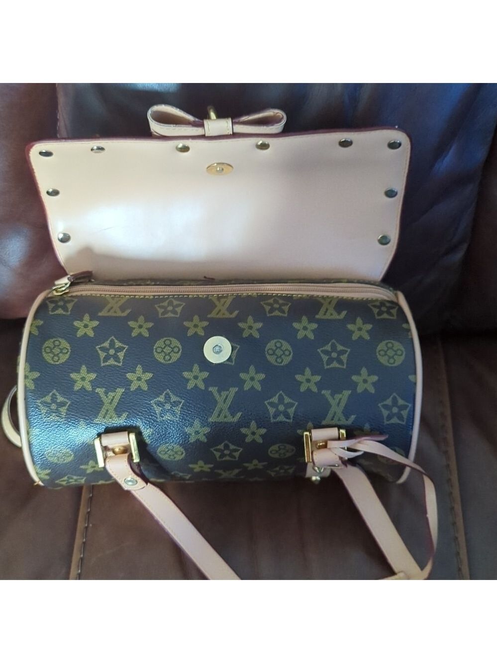 Shoulder Bag - Picture 9 of 13